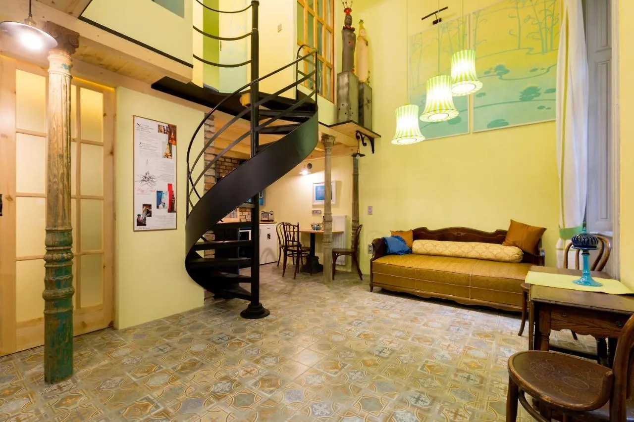Artistic Apartment Budapeste