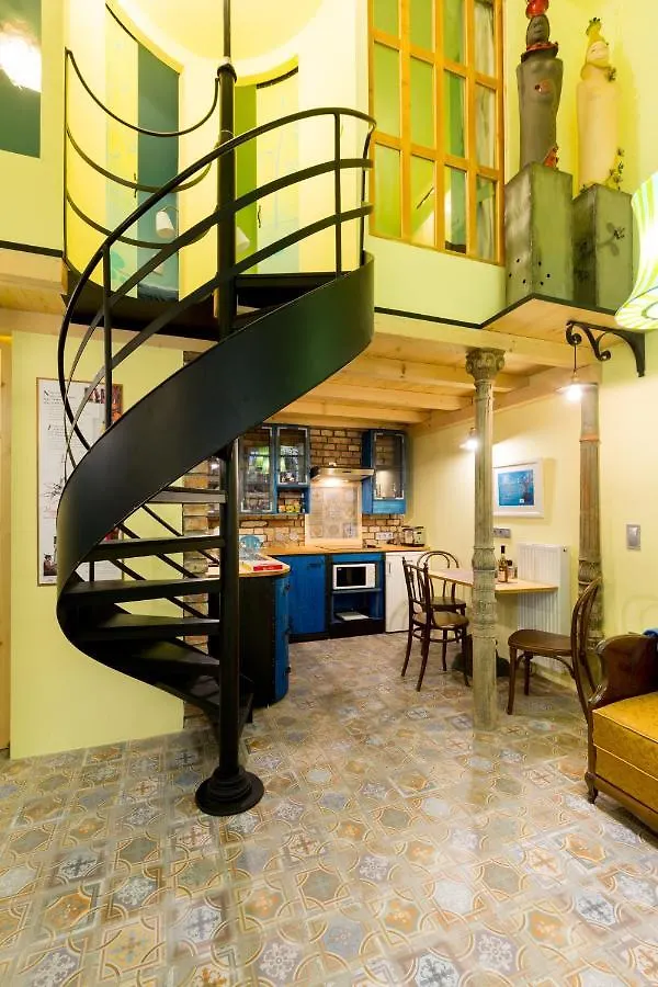 Artistic Apartment Budapeste Hungria