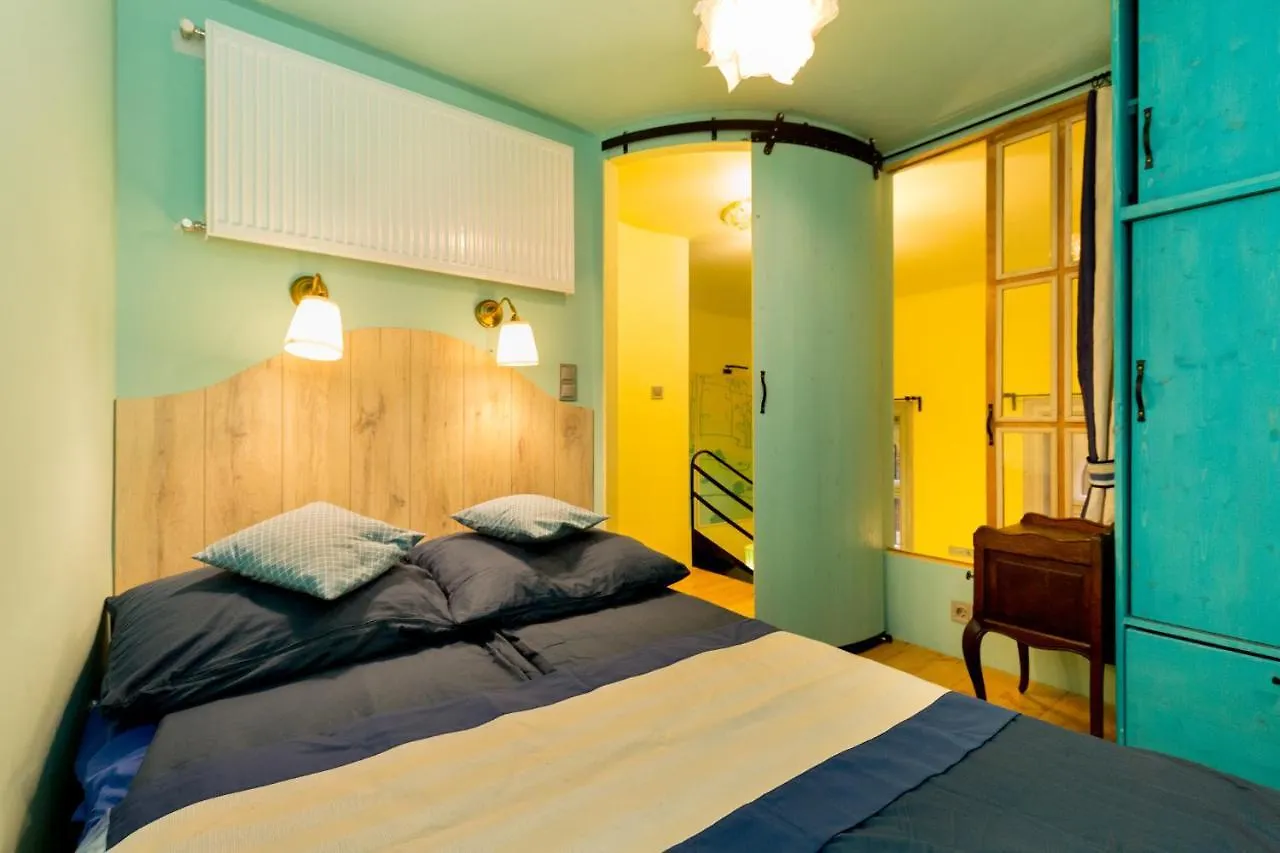 Artistic Apartment Budapest 0*,  Hungary