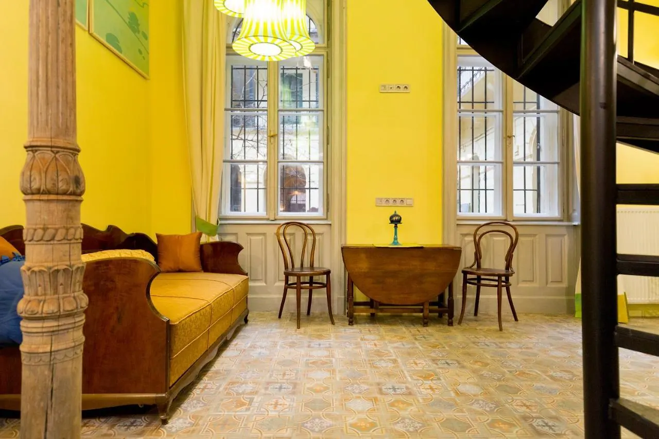 Artistic Apartment Budapest 0*,